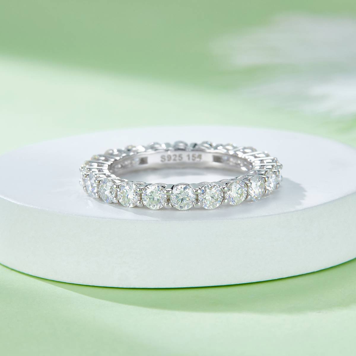 Round Full Body Ring S925 Silver Plated Platinum Moissanite Women's Ring 2.4 Carat D-Class